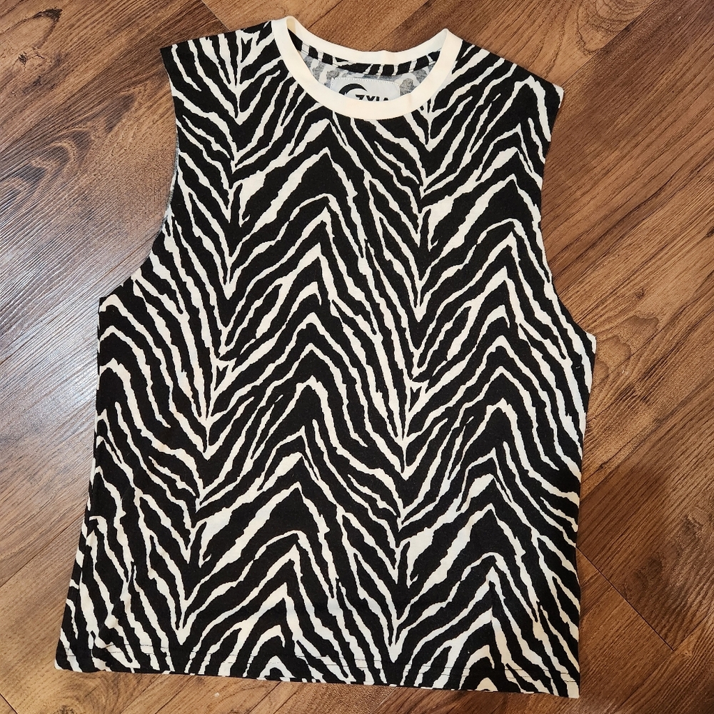 Athletic Wear Bundle Size Medium - image 3